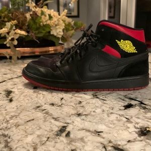Jordan 1 mid